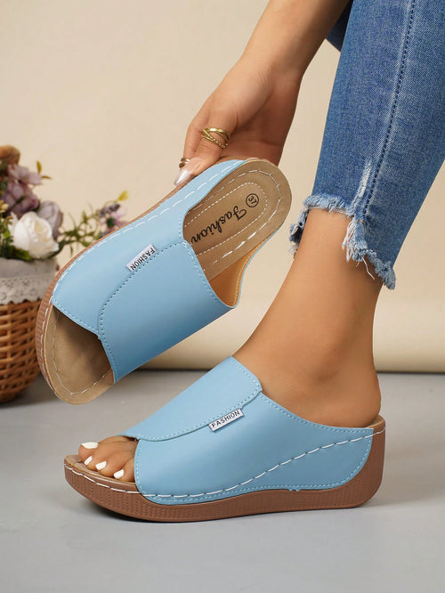 Sandalias ergonómicas verde celeste, vista lateral